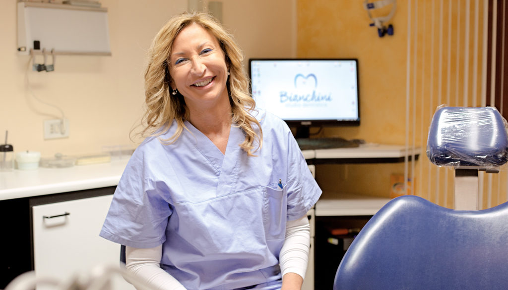Sig.ra Annalisa Semprini assistente alla poltrona Studio Dentistico Bianchini Rimini